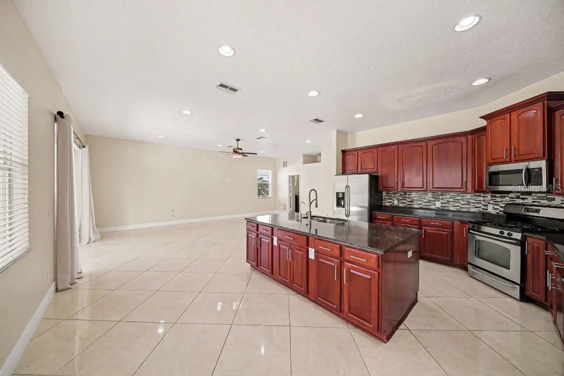 20009 Oakflower Avenue Tampa FL 33647