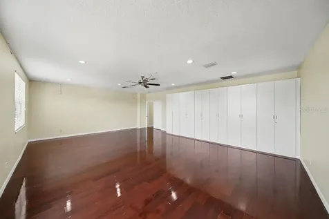 20009 Oakflower Avenue Tampa FL 33647