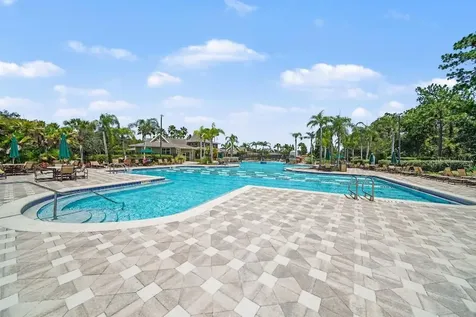 20009 Oakflower Avenue Tampa FL 33647