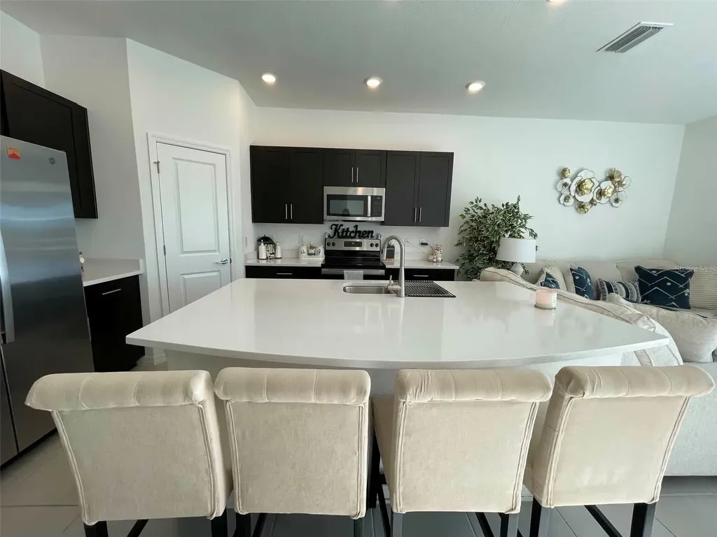 2516 Paravane Way Wesley Chapel FL 33543