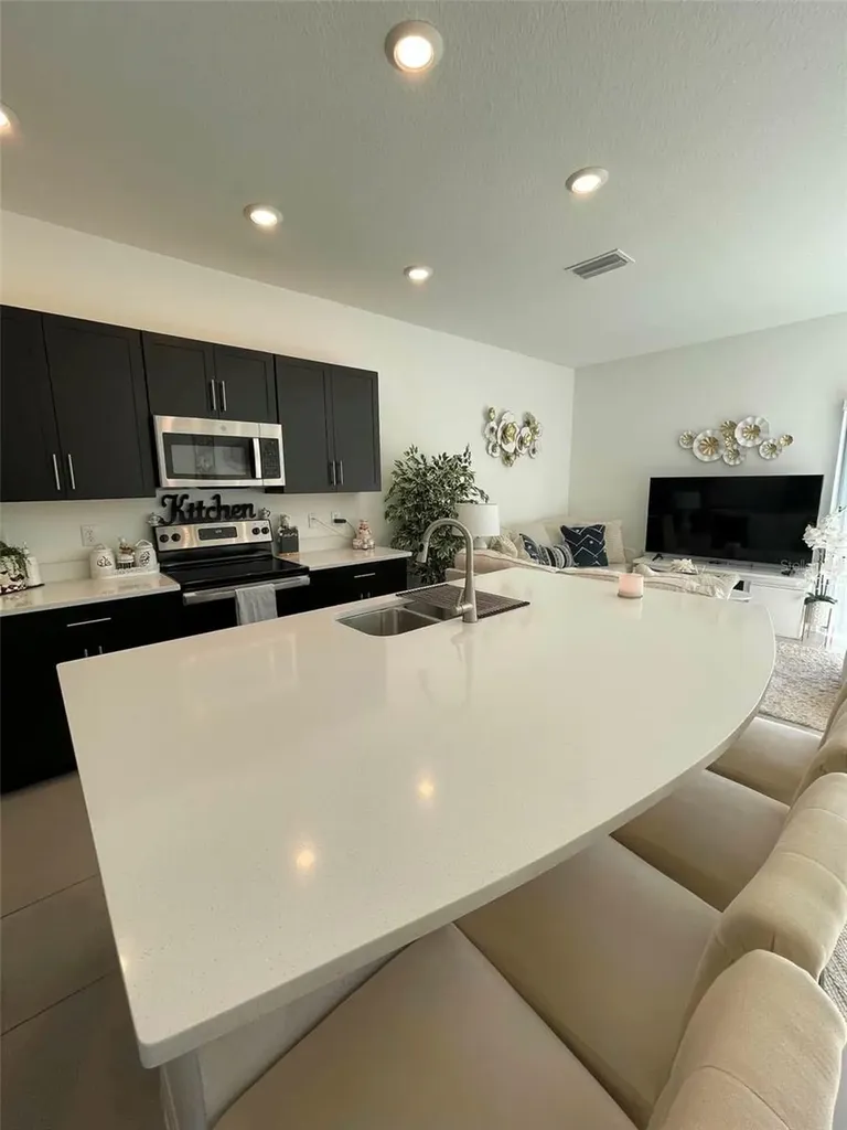 2516 Paravane Way Wesley Chapel FL 33543