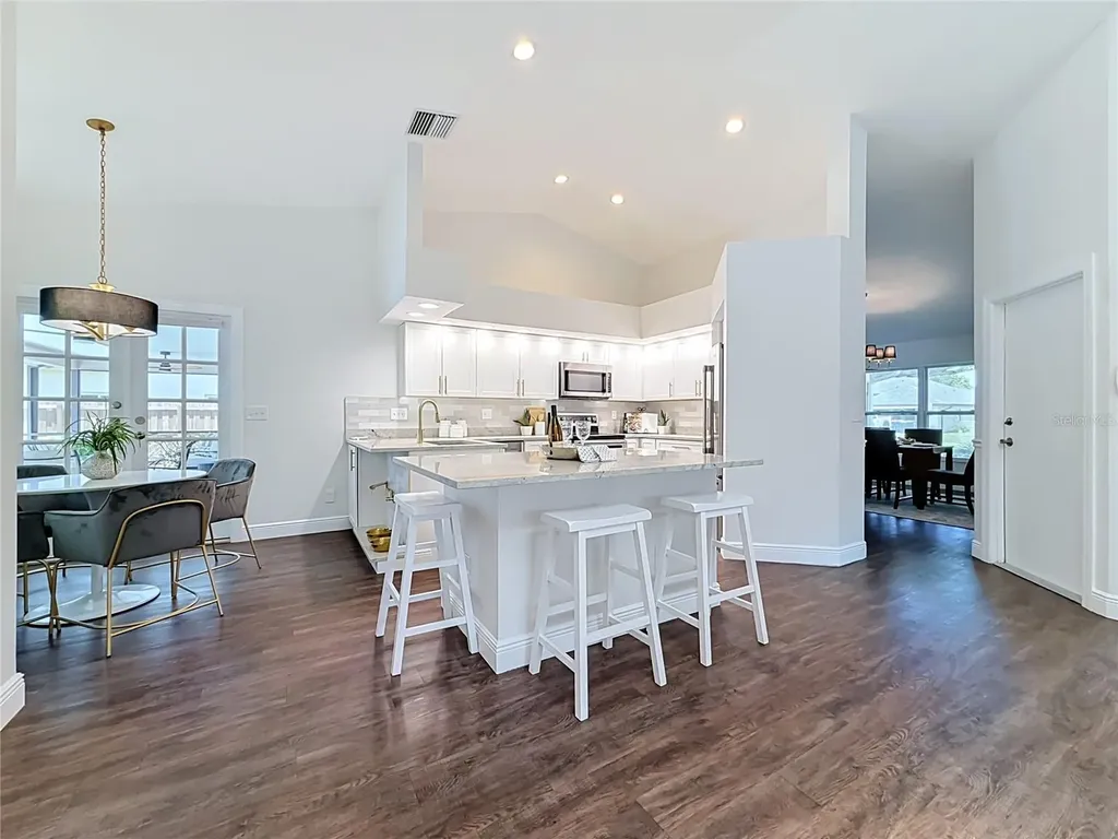 3390 Lake Shore Lane Clearwater FL 33761