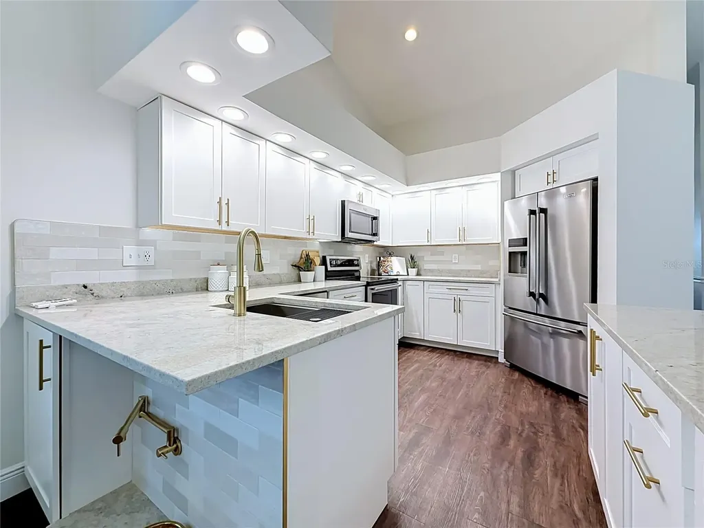 3390 Lake Shore Lane Clearwater FL 33761