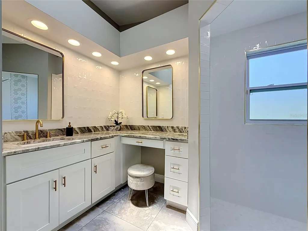 3390 Lake Shore Lane Clearwater FL 33761