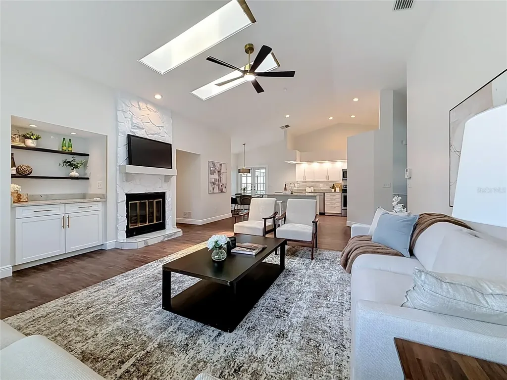 3390 Lake Shore Lane Clearwater FL 33761