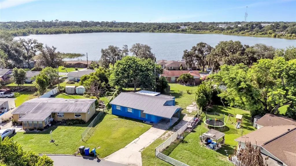707 N Lorri Avenue Lakeland FL 33815