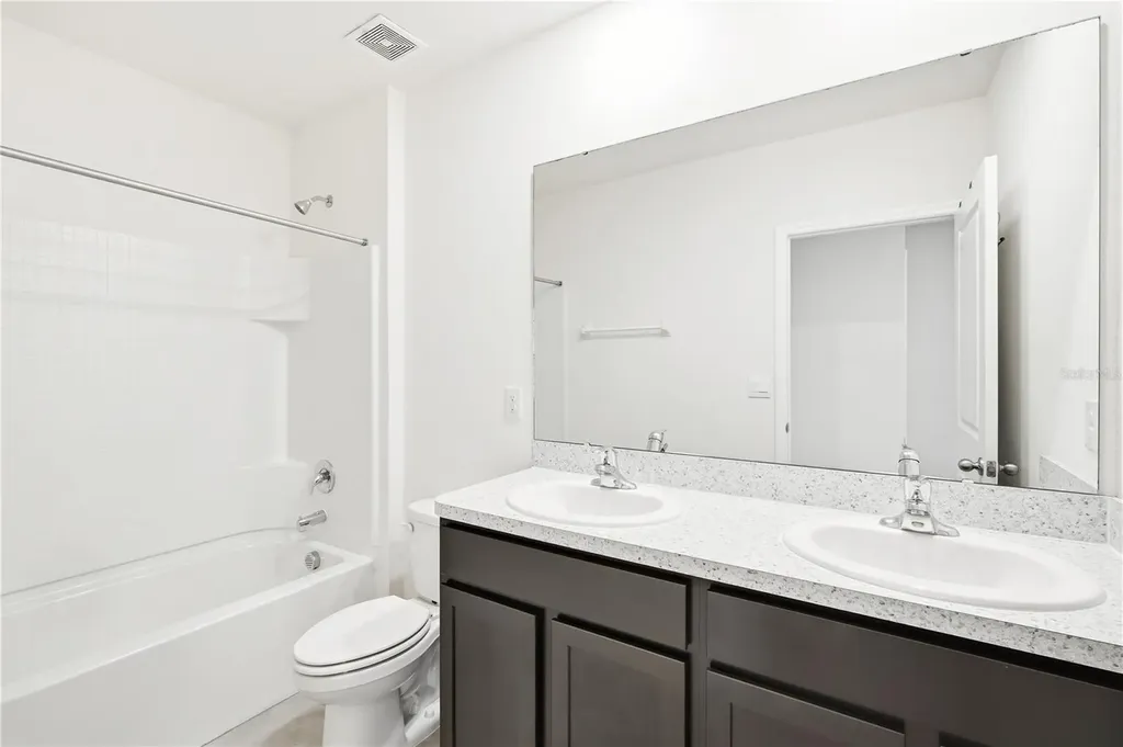 5635 Hollingworth Trail Wesley Chapel FL 33545