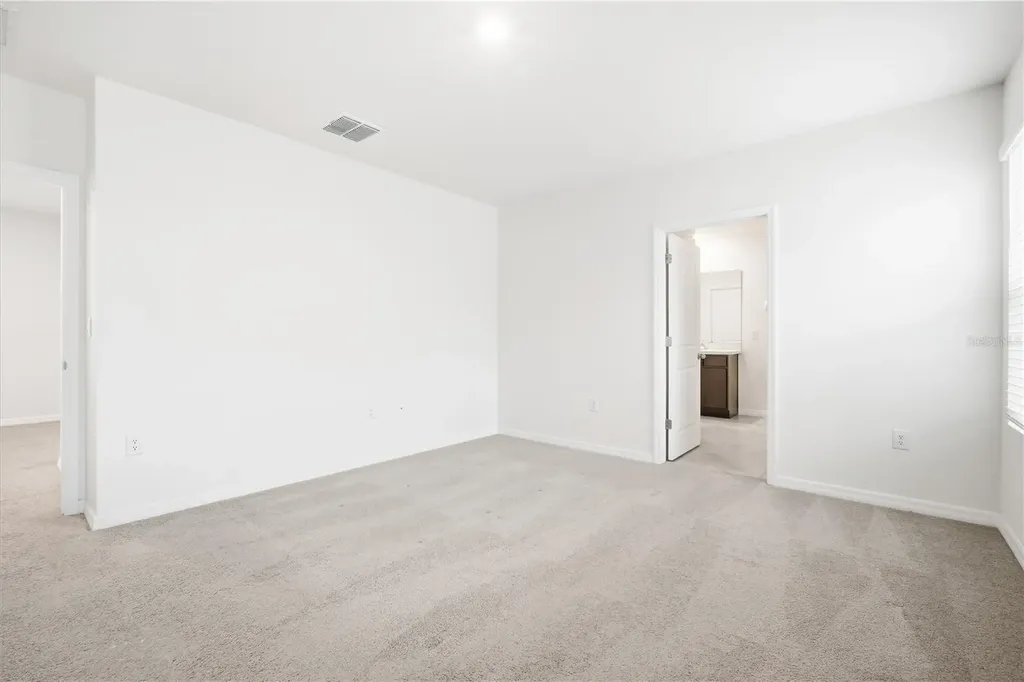 5635 Hollingworth Trail Wesley Chapel FL 33545
