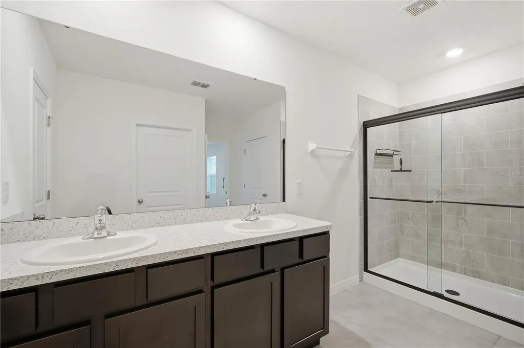 5635 Hollingworth Trail Wesley Chapel FL 33545
