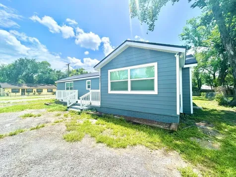 8004 N Marks Street Tampa FL 33604