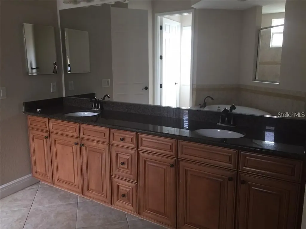 5570 Rock Dove Drive Sarasota FL 34241