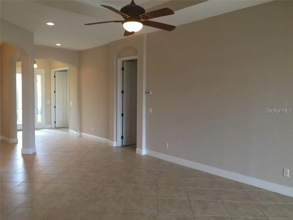 5570 Rock Dove Drive Sarasota FL 34241