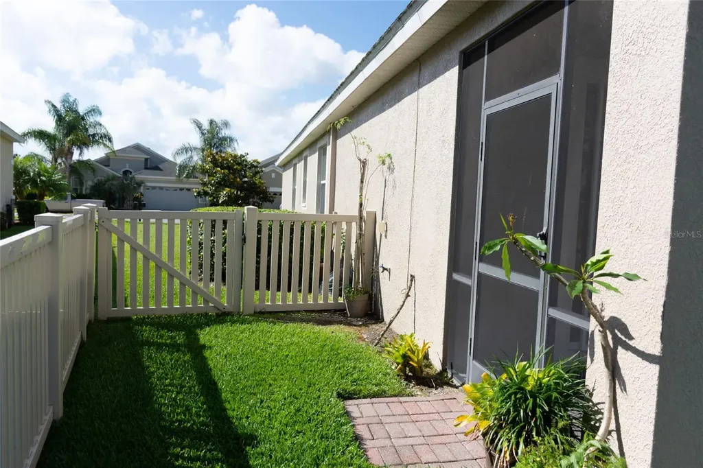 2504 Ladoga Drive Lakeland FL 33805