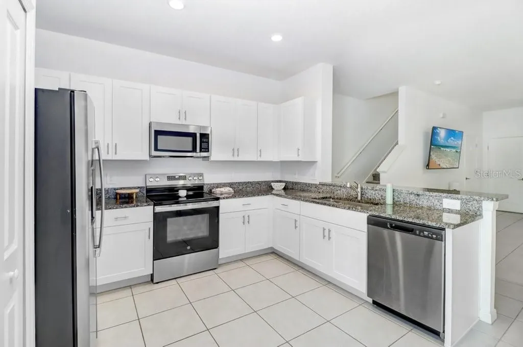10263 Trumpet Honetsuckle Way San Antonio FL 33576