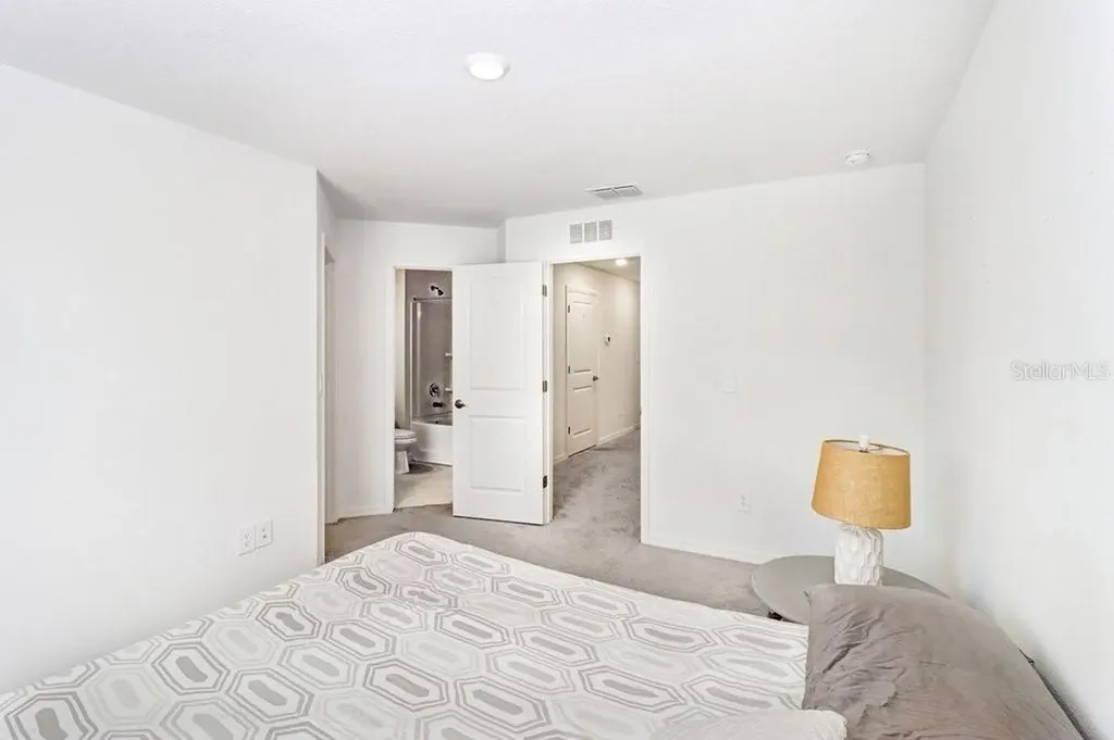 10263 Trumpet Honetsuckle Way San Antonio FL 33576