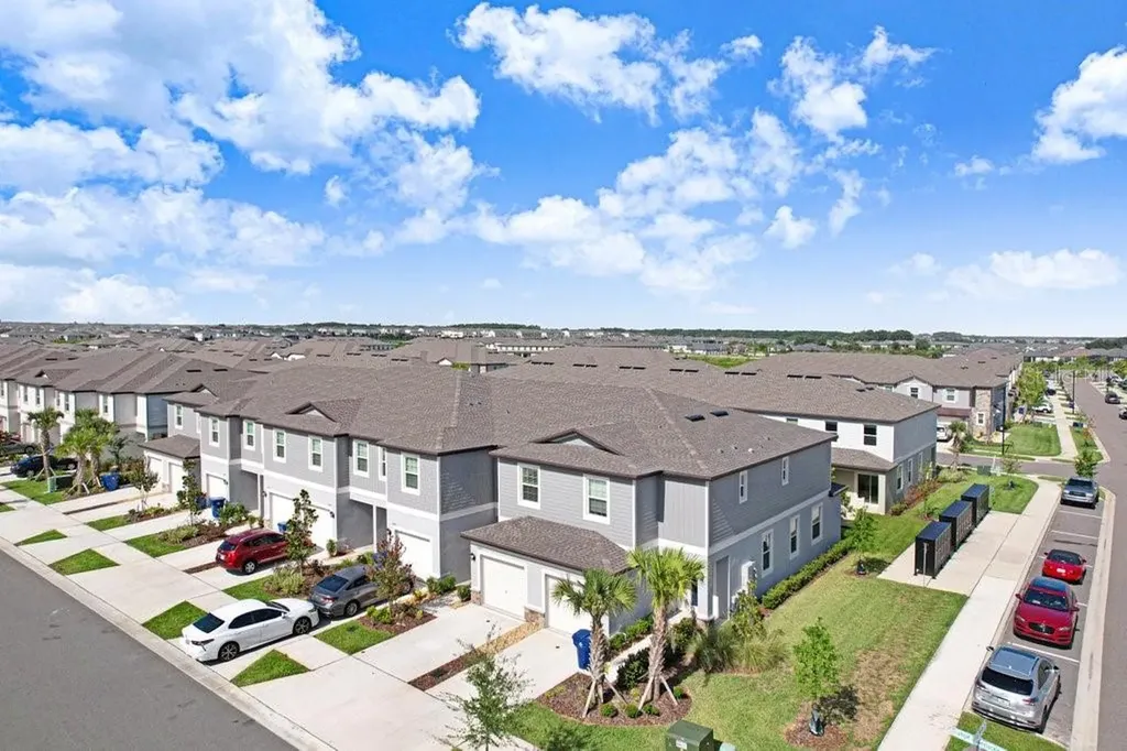 10263 Trumpet Honetsuckle Way San Antonio FL 33576