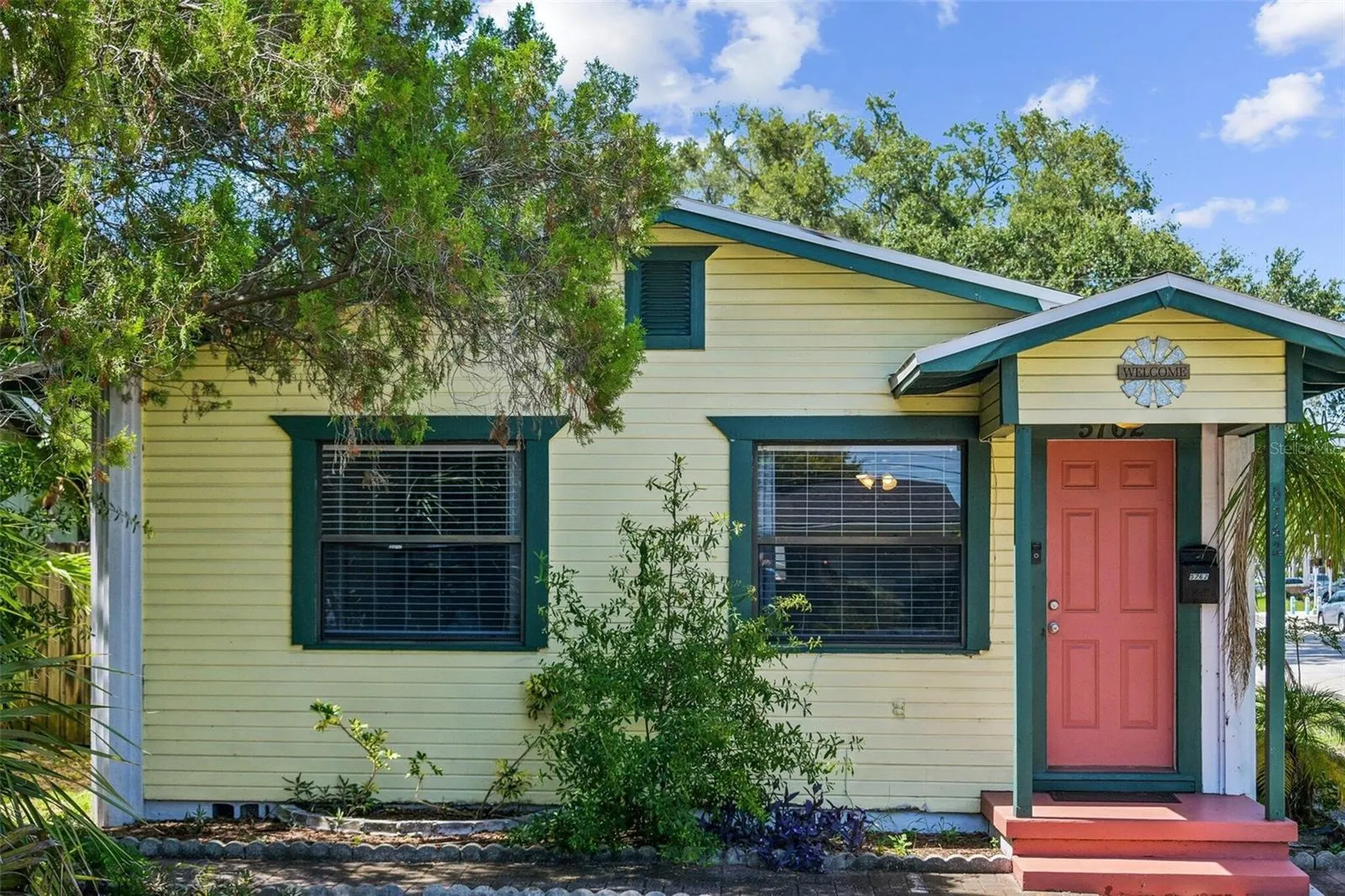 5762 2nd Avenue N St Petersburg FL 33710