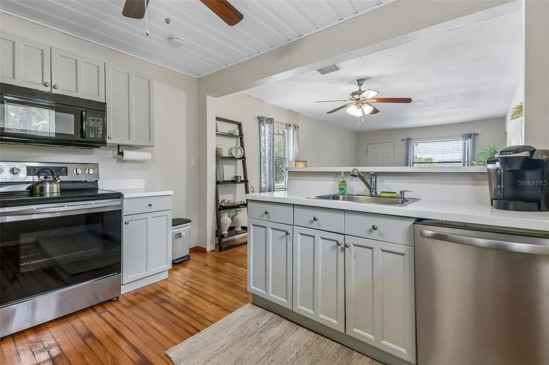 5762 2nd Avenue N St Petersburg FL 33710