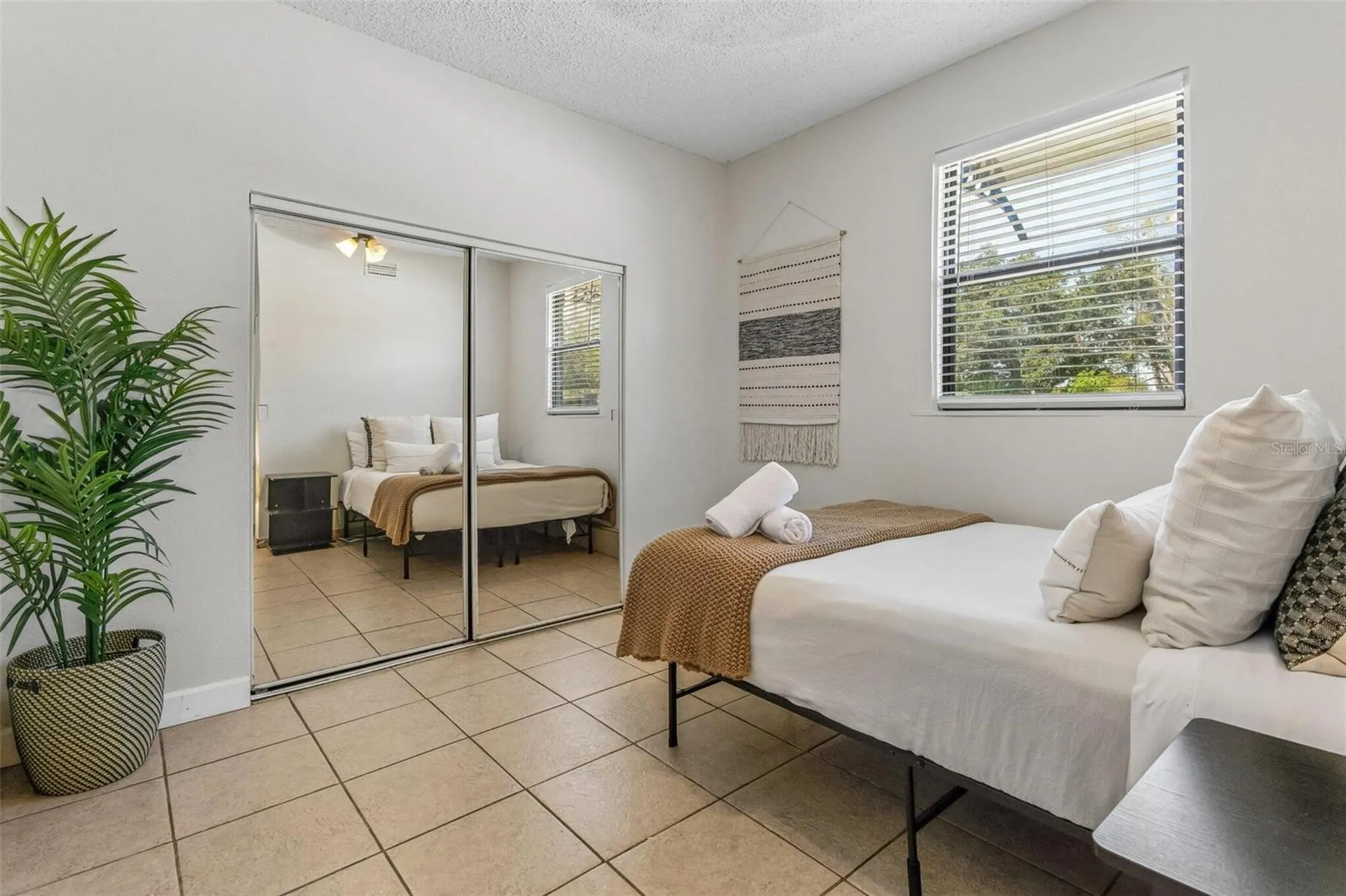 5762 2nd Avenue N St Petersburg FL 33710