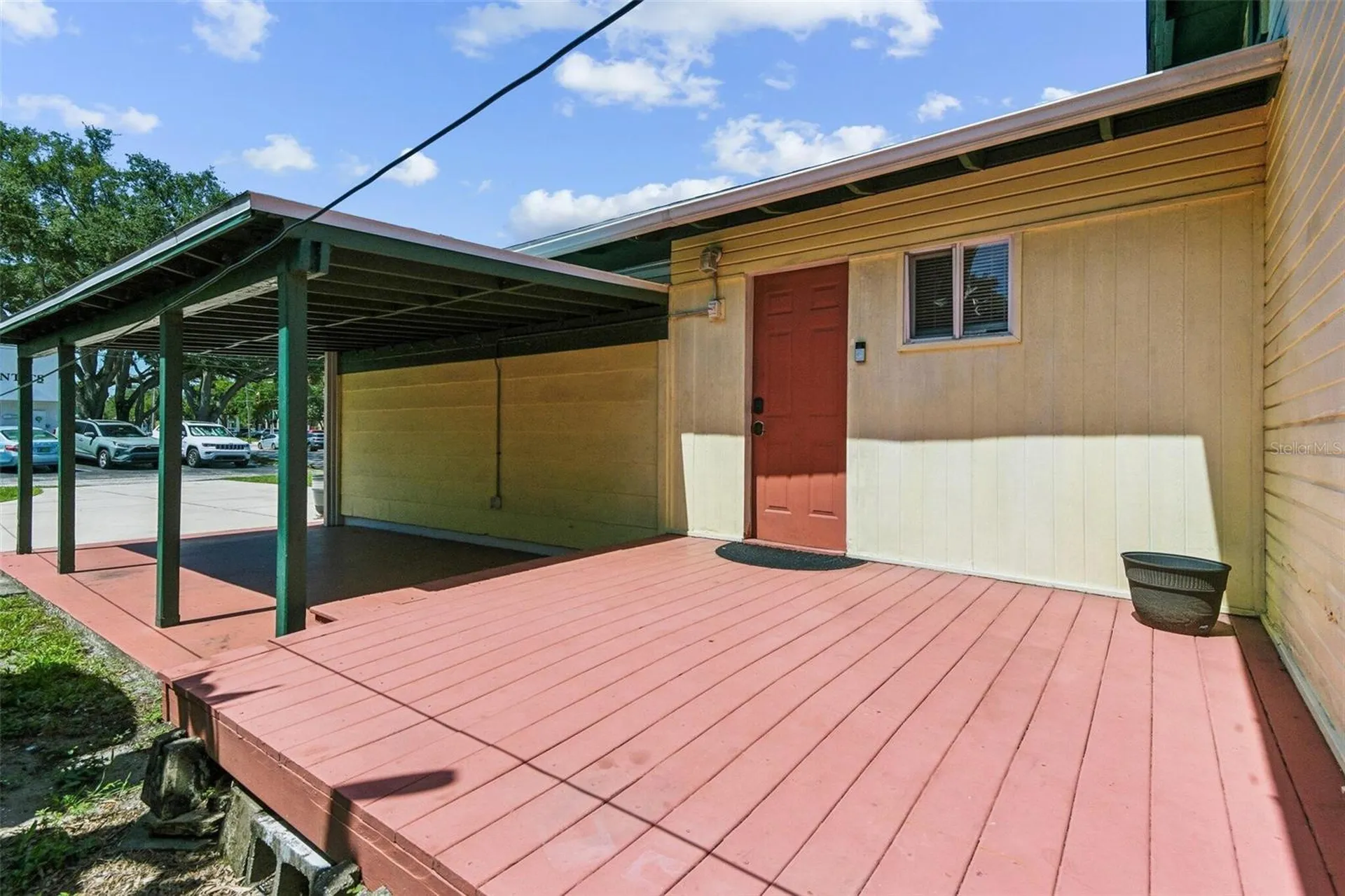 5762 2nd Avenue N St Petersburg FL 33710