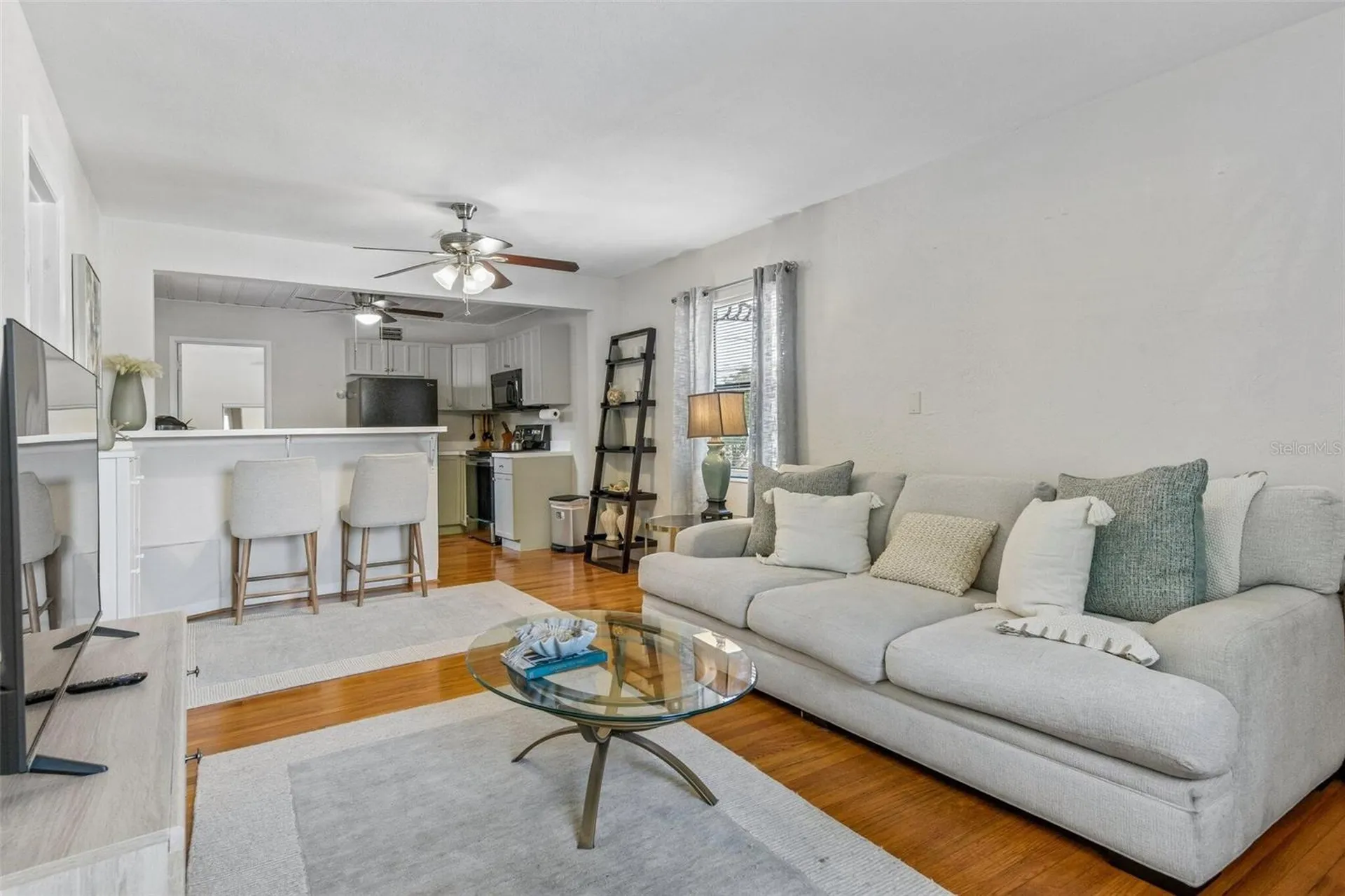 5762 2nd Avenue N St Petersburg FL 33710