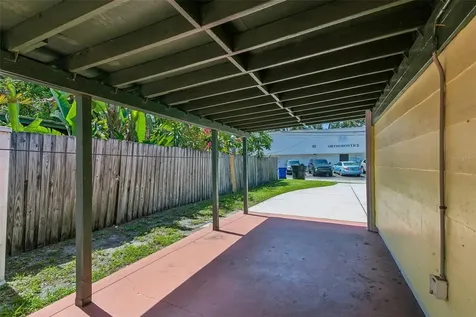 5762 2nd Avenue N St Petersburg FL 33710