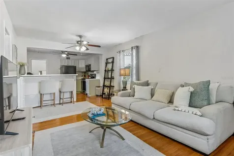 5762 2nd Avenue N St Petersburg FL 33710