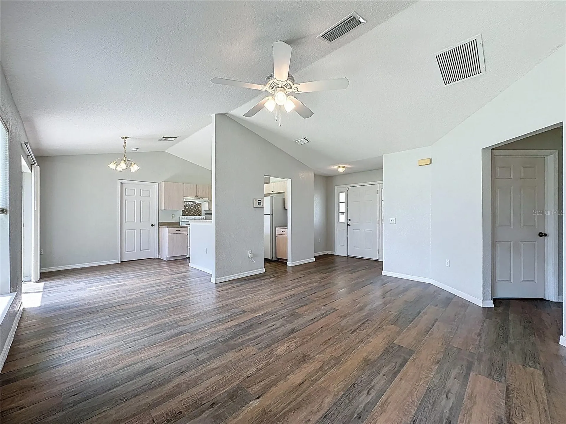 424 Danube Way Kissimmee FL 34759