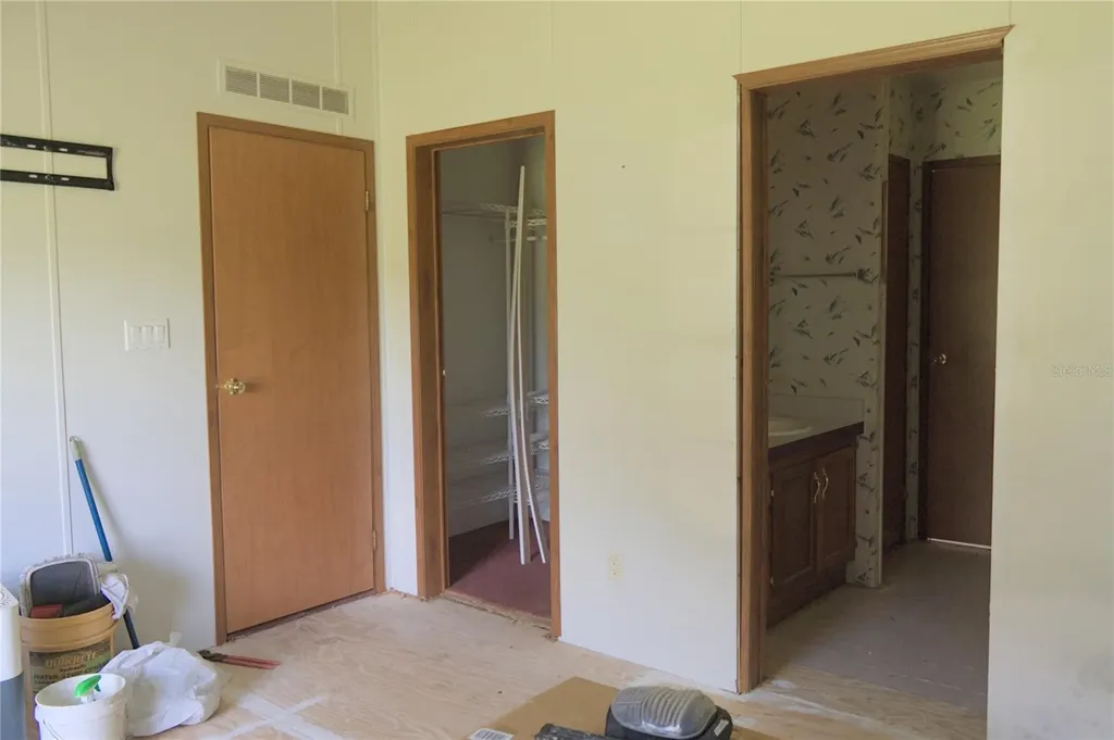 40449 Holly Branch Road Eustis FL 32736
