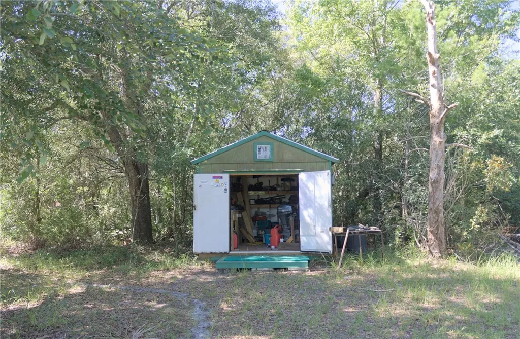 40449 Holly Branch Road Eustis FL 32736