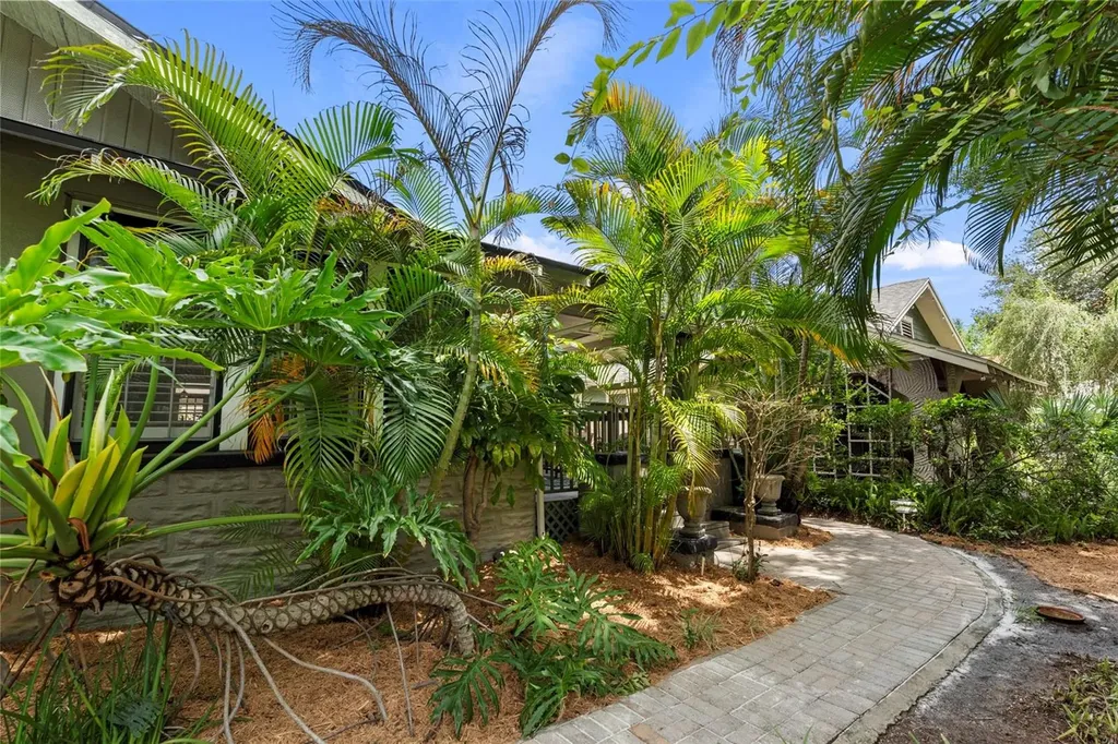5907 N Suwanee Avenue Tampa FL 33604