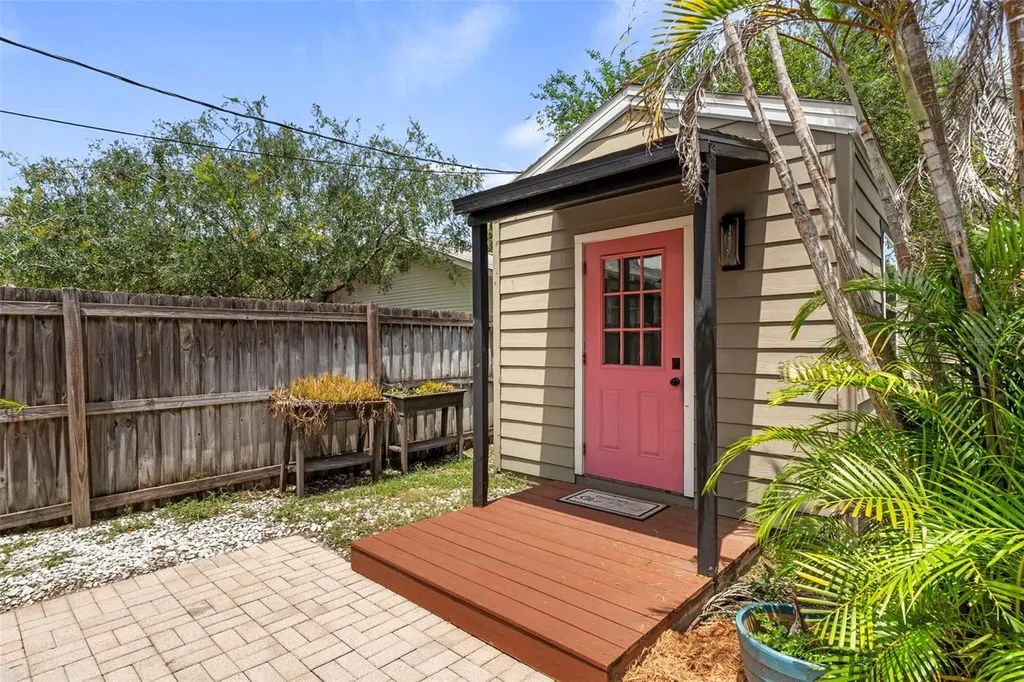 5907 N Suwanee Avenue Tampa FL 33604