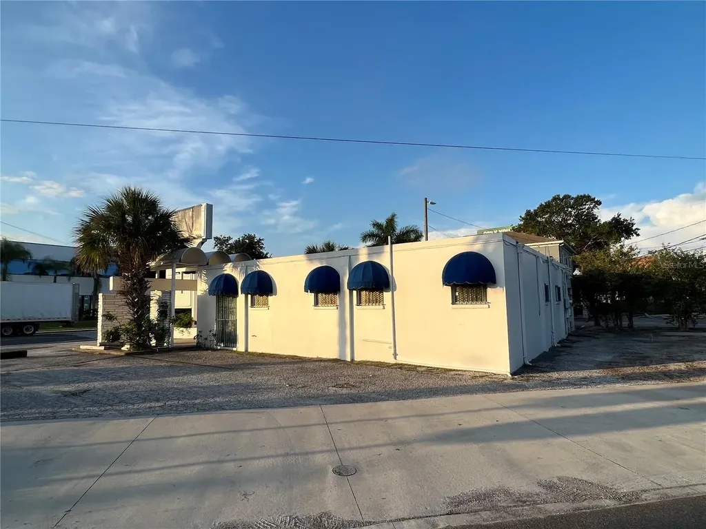 3901 Henderson Boulevard Tampa FL 33629