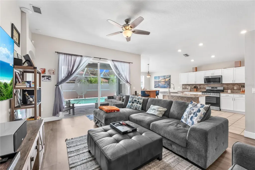 4306 Orange Ridge Court Valrico FL 33596