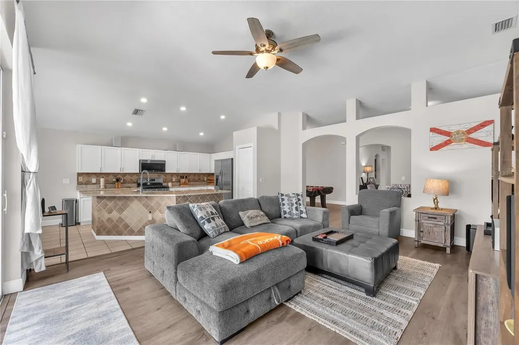 4306 Orange Ridge Court Valrico FL 33596