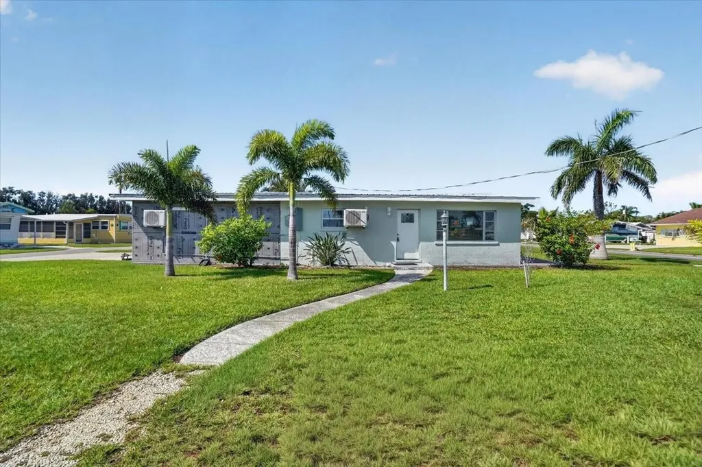 3803 117th St W Bradenton FL 34210