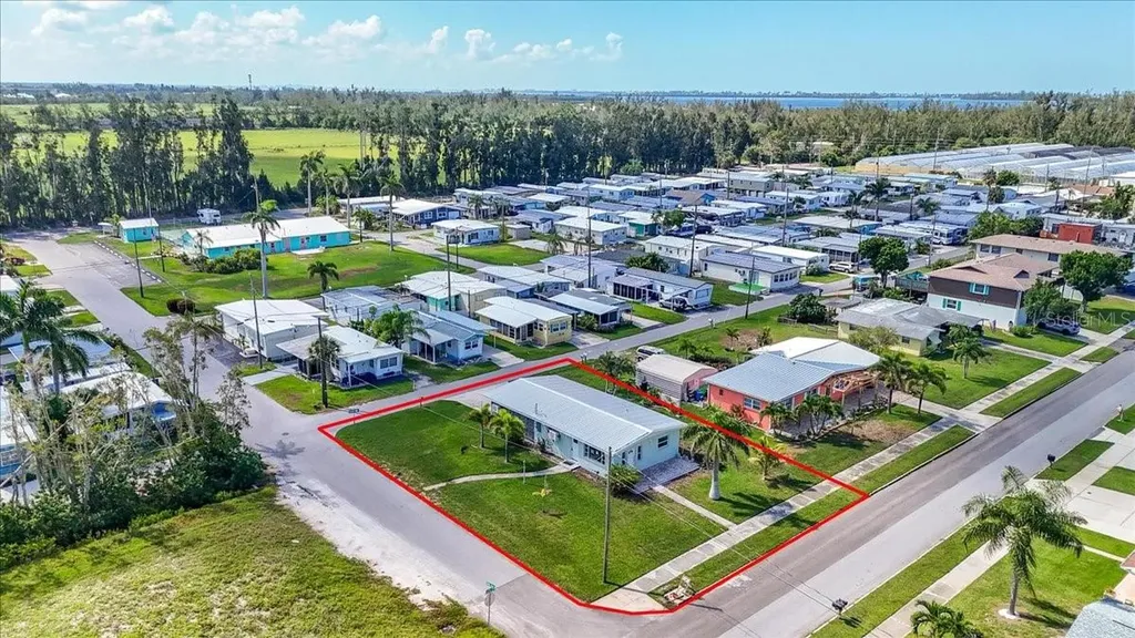 3803 117th St W Bradenton FL 34210