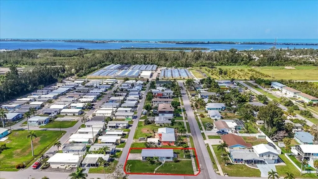3803 117th St W Bradenton FL 34210