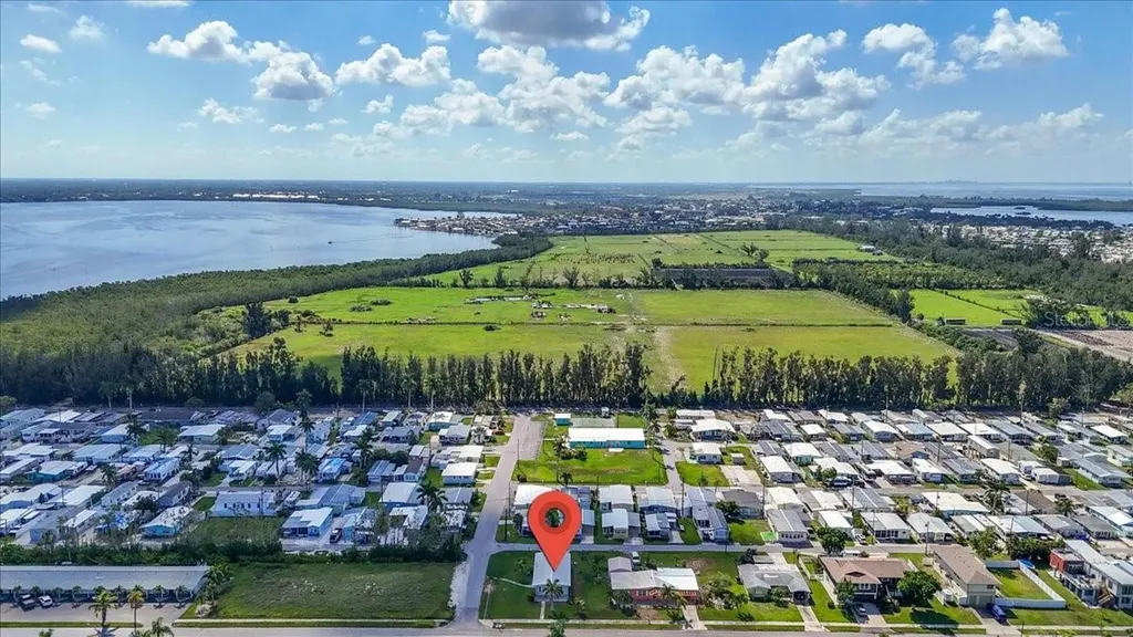 3803 117th St W Bradenton FL 34210