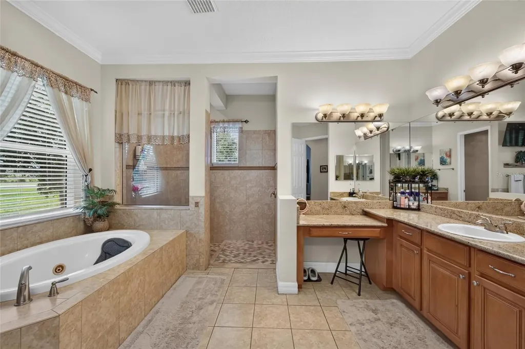 5207 Lake Venice Drive Wimauma FL 33598