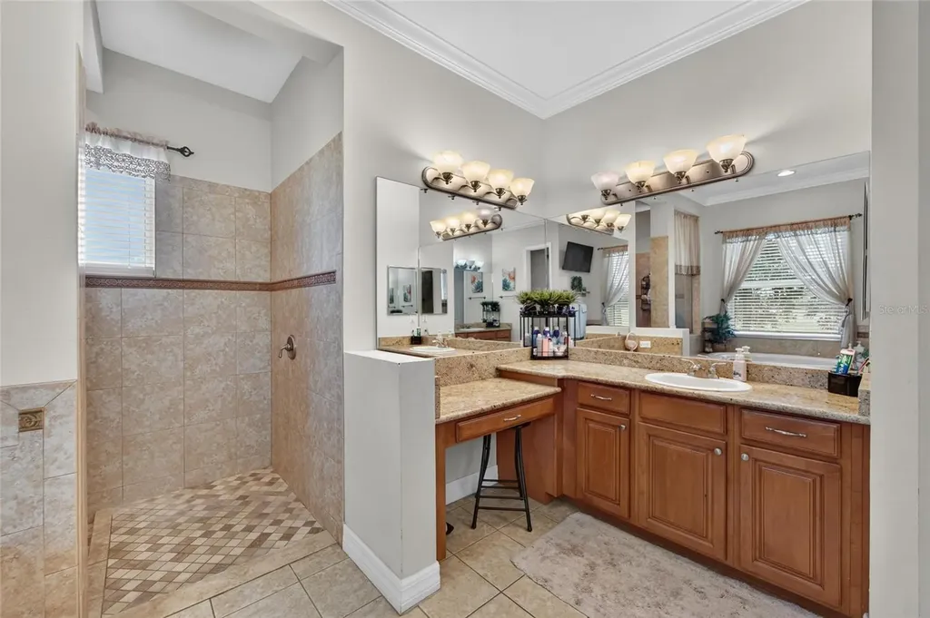 5207 Lake Venice Drive Wimauma FL 33598