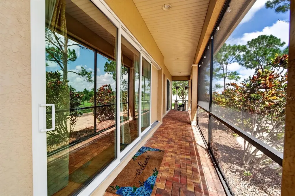 5207 Lake Venice Drive Wimauma FL 33598