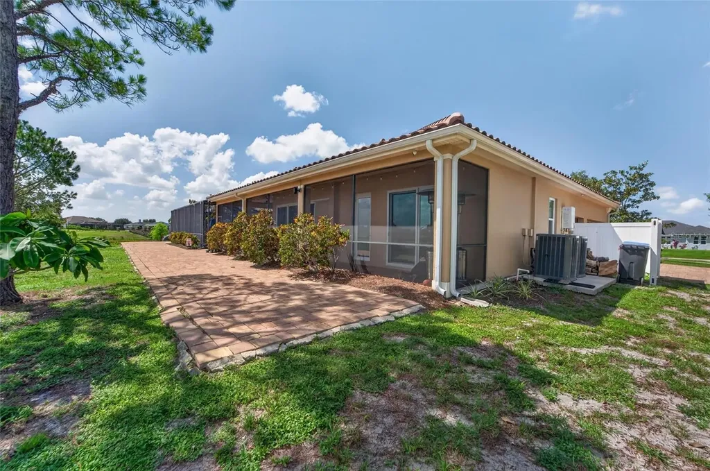 5207 Lake Venice Drive Wimauma FL 33598