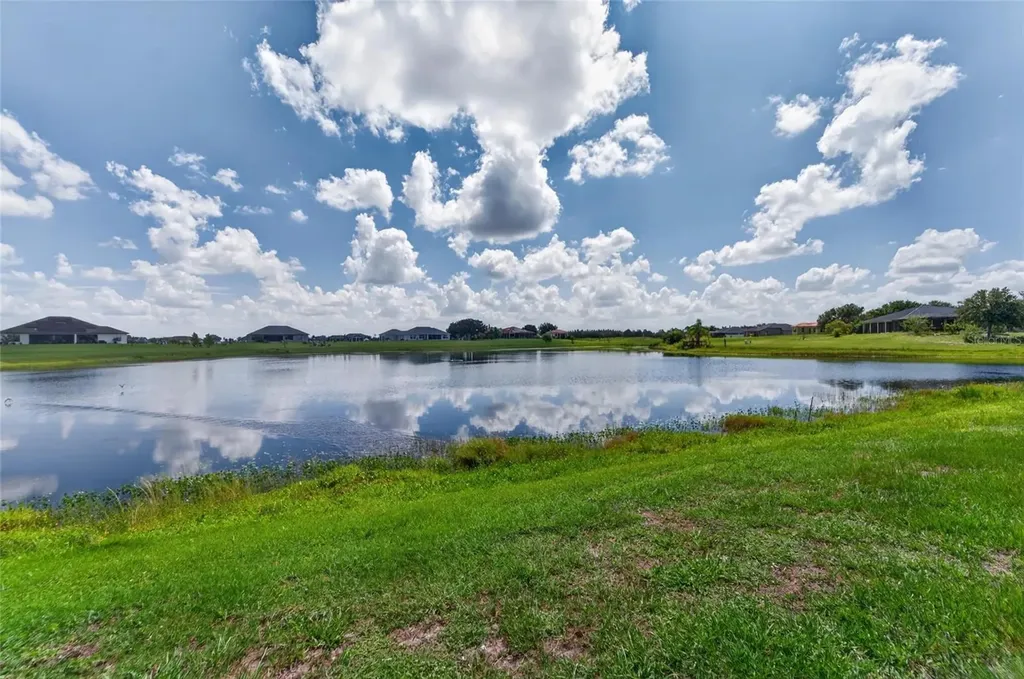5207 Lake Venice Drive Wimauma FL 33598