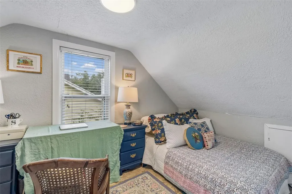 2914 N Woodrow Avenue Tampa FL 33602