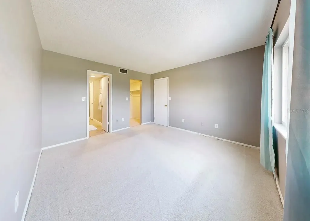 801 83rd Avenue N St Petersburg FL 33702