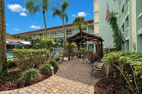 801 83rd Avenue N St Petersburg FL 33702