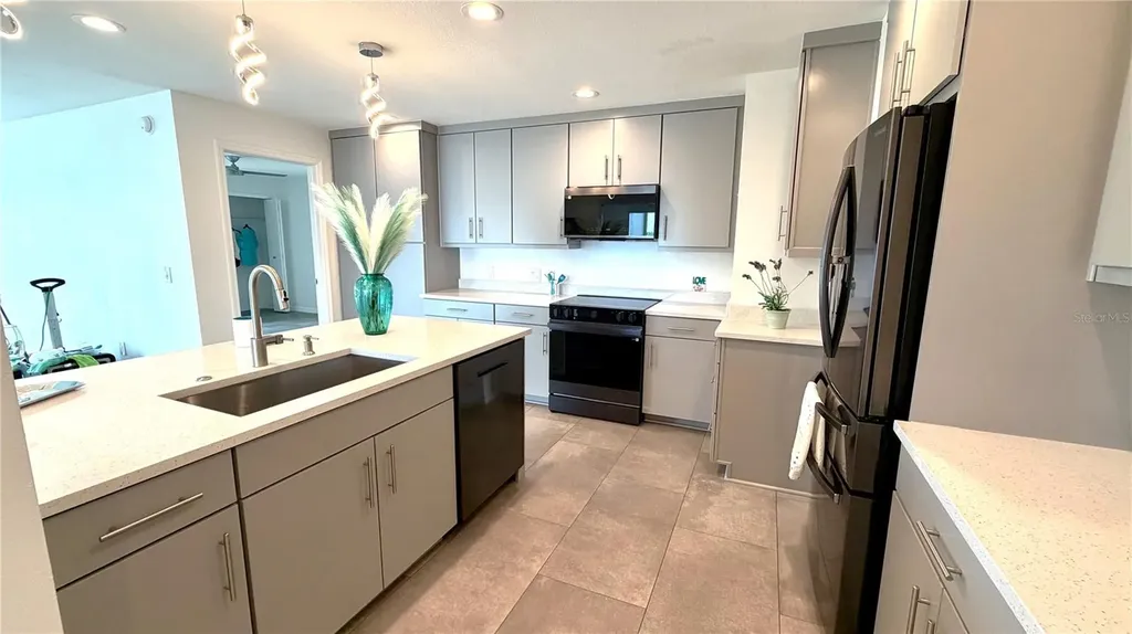 243 Mariner Drive Tarpon Springs FL 34689