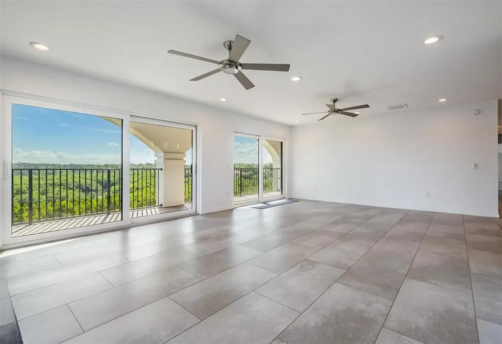 243 Mariner Drive Tarpon Springs FL 34689