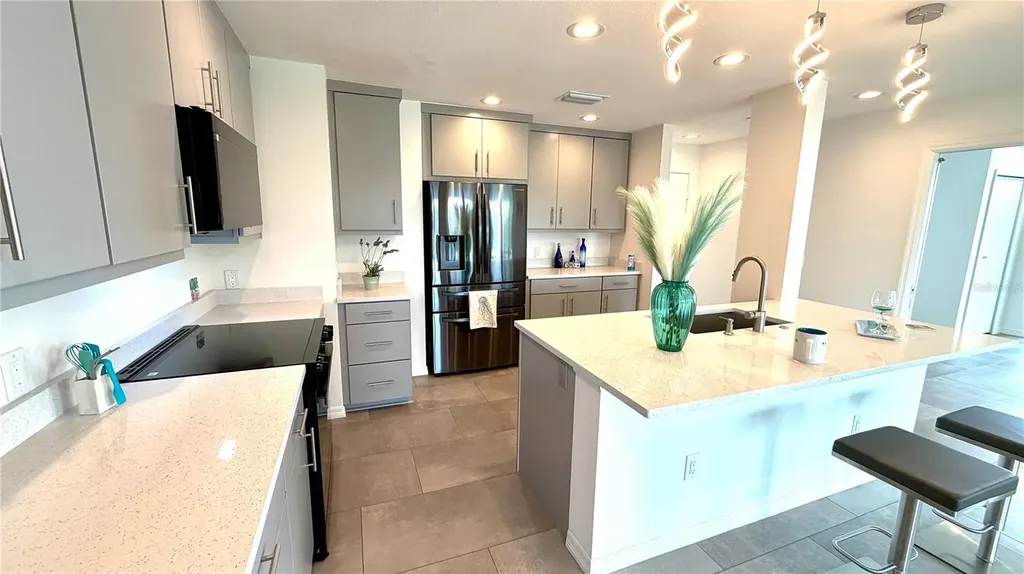 243 Mariner Drive Tarpon Springs FL 34689